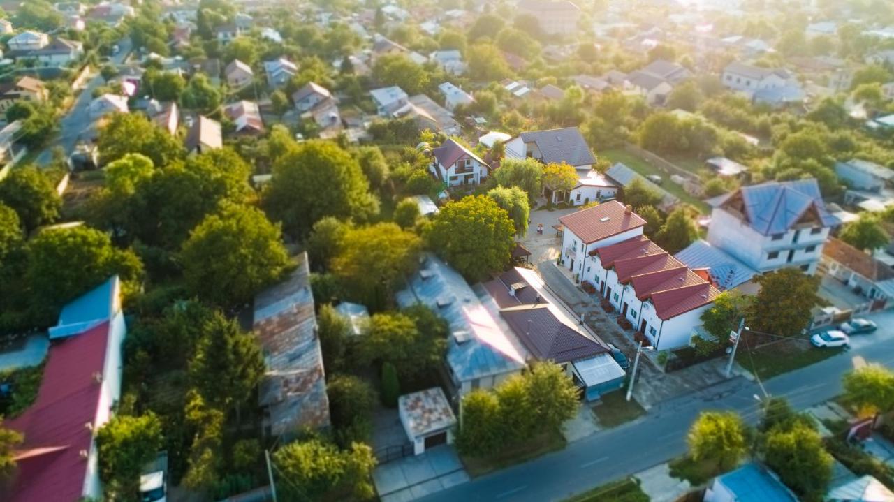 Pensiunea Puiu Afumati Exterior photo